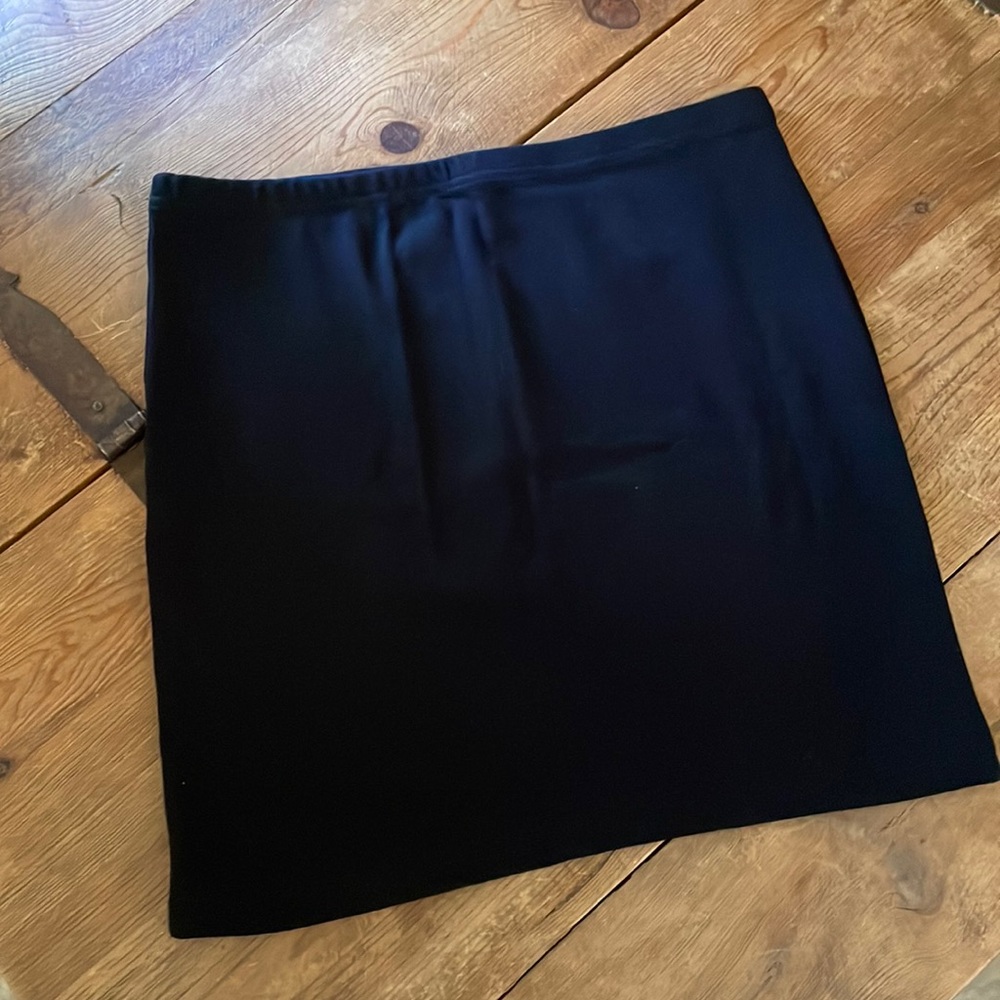 Womens Form Fitted Mini Skirt
